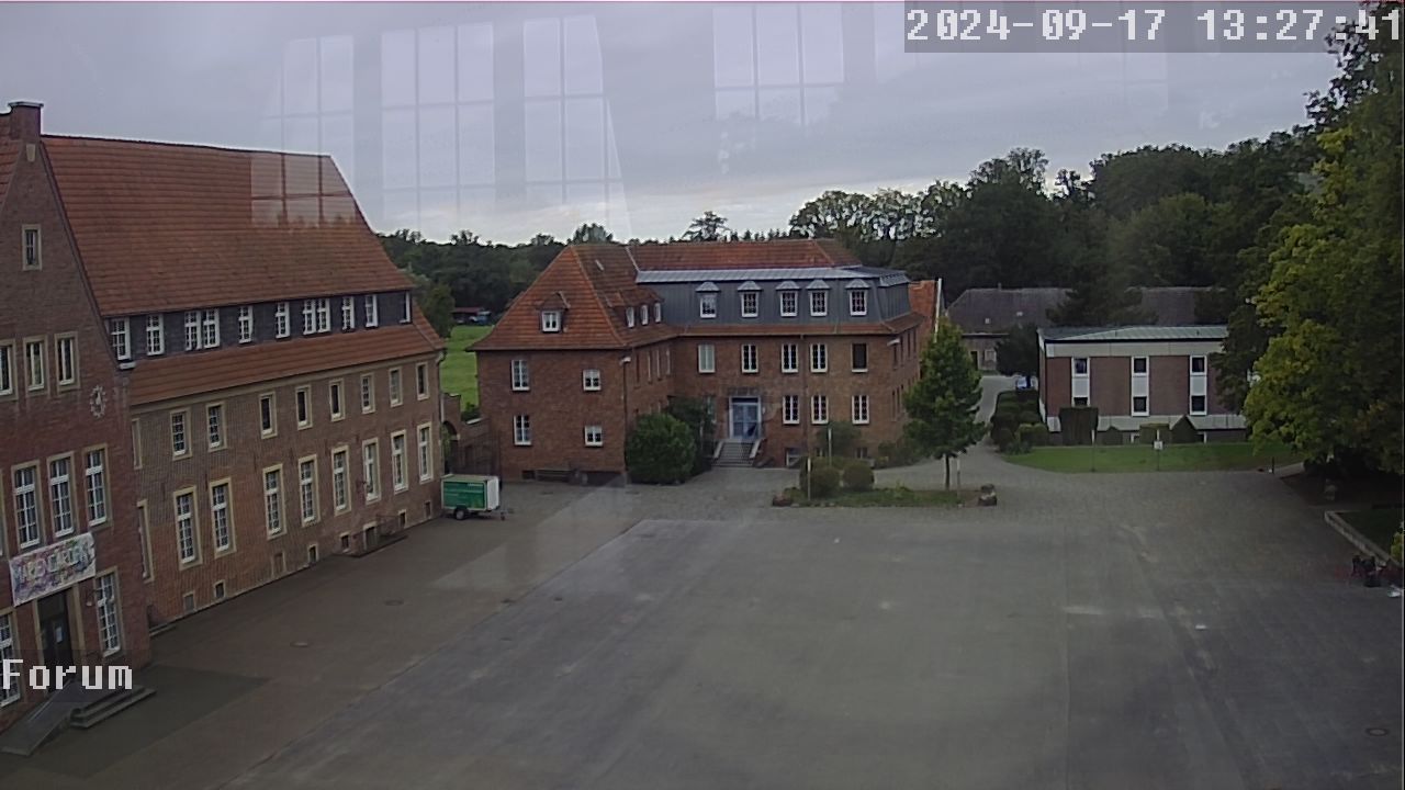 Webcam Schulhof 12:27