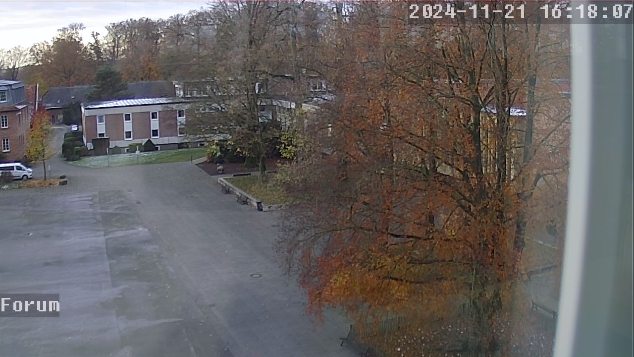 Webcam Schulhof 15:18