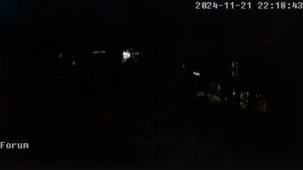 Webcam Schulhof 21:18