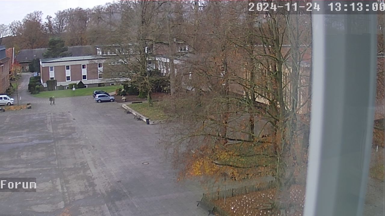 Webcam Schulhof 12:13