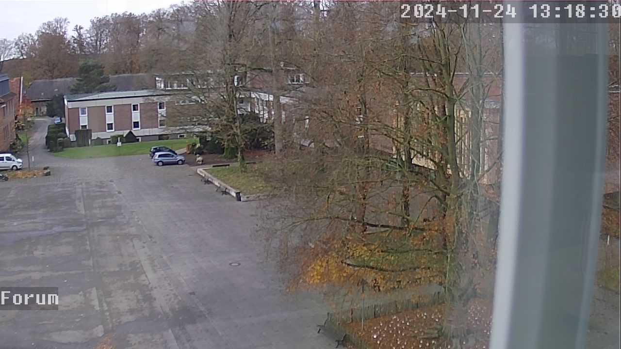 Webcam Schulhof 12:18