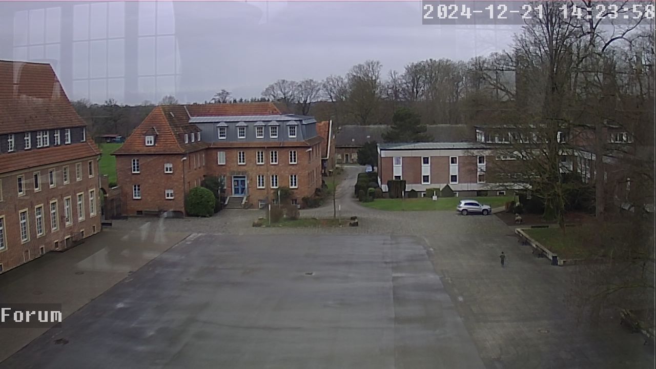 Webcam Schulhof 13:24