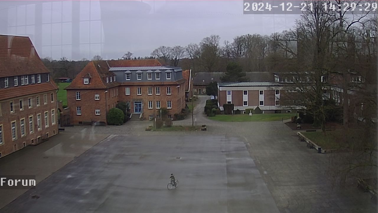 Webcam Schulhof 13:29