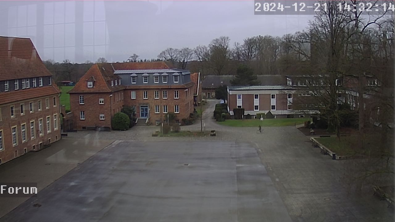 Webcam Schulhof 13:32