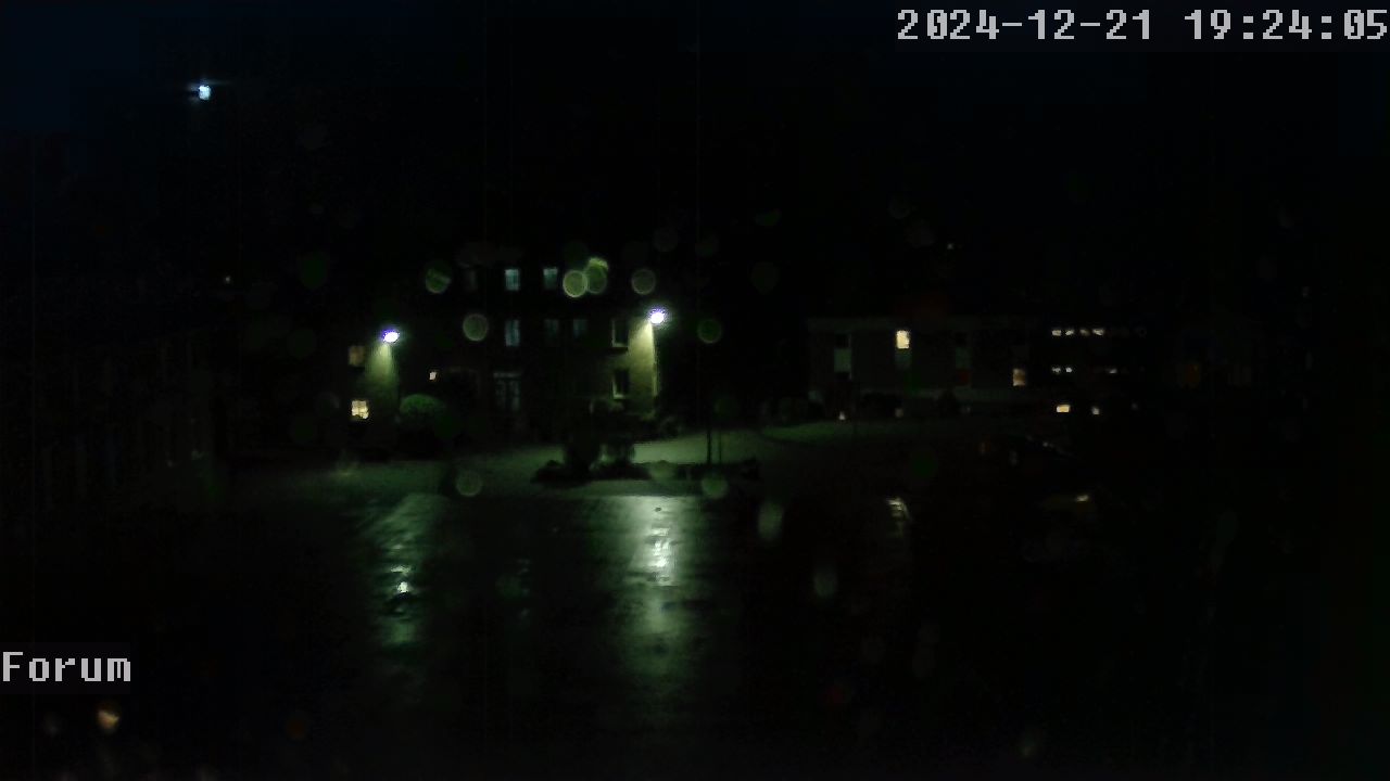 Webcam Schulhof 18:24