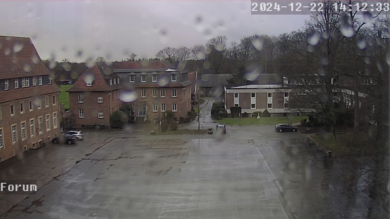 Webcam Schulhof 13:12