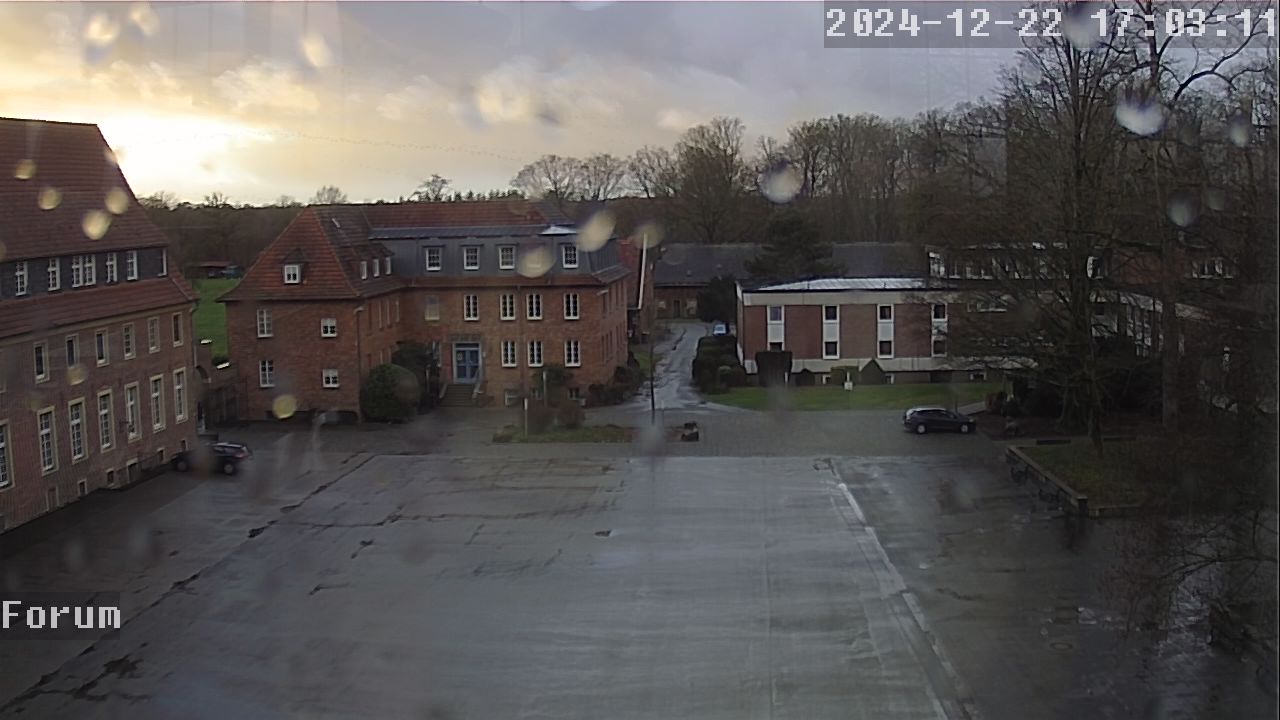 Webcam Schulhof 16:03