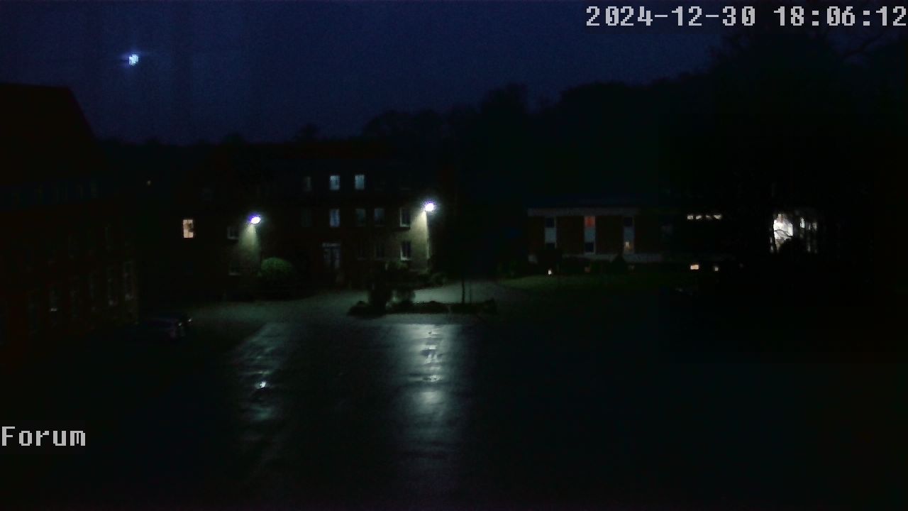 Webcam Schulhof 17:06