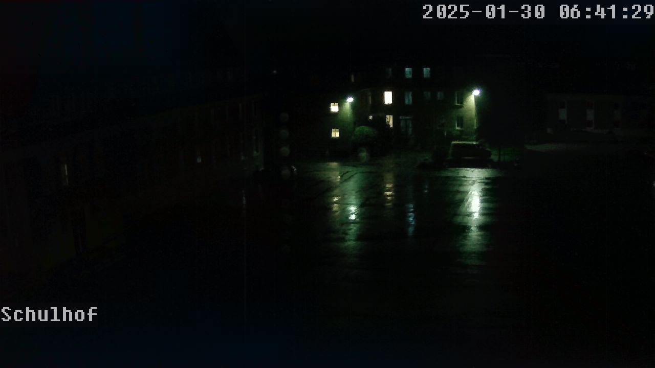 Webcam Schulhof 06:41