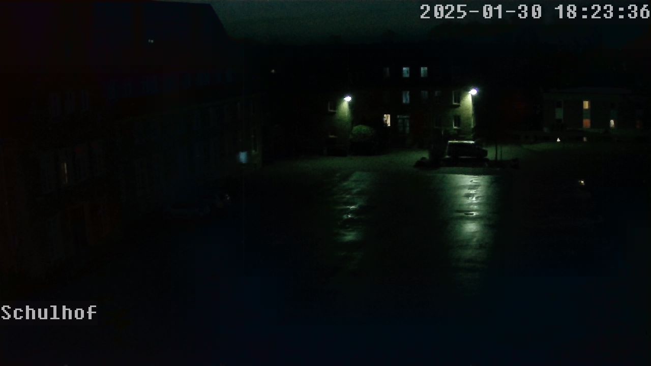 Webcam Schulhof 18:23