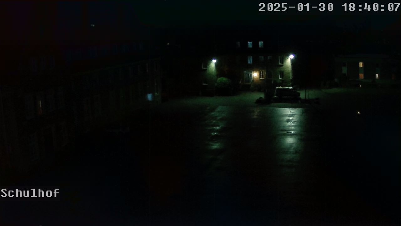 Webcam Schulhof 18:40