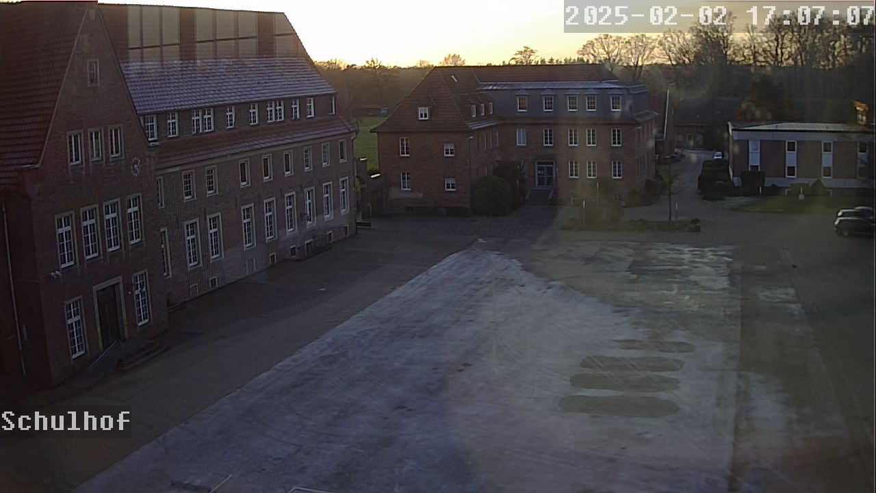 Webcam Schulhof 17:07